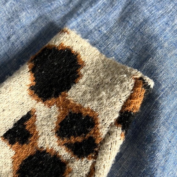 Lovers and Friends wrap sweater in Leopard - Picture 4 of 8